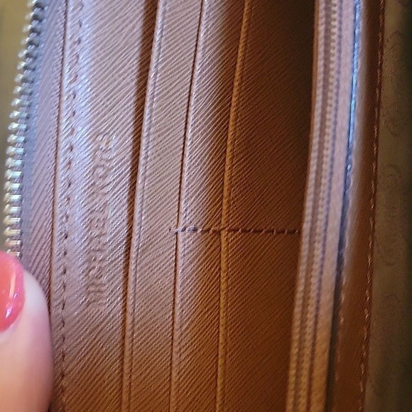 MICHAEL KORS 1990s Camel Brown Large Jet Set Travel Leather Wallet E-1303 - Picture 6 of 9